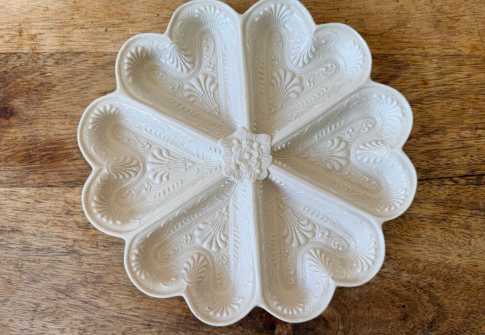 Staffordshire Heart Shortbread Mold Oyster Dish Met Museum Reproduction Vintage